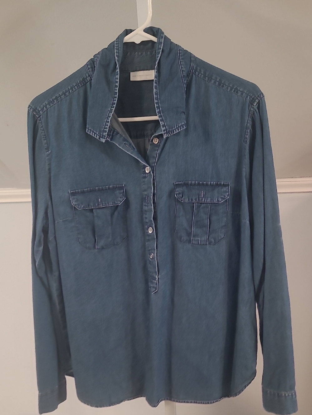New York & Company - Picture 1 of 1